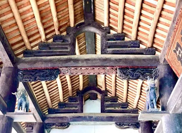 Phần mái của ngôi đình hiện nay