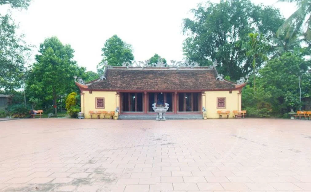 Đình Cả Phùng Xá