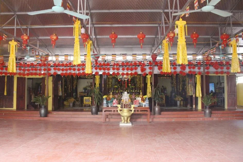 Quang cảnh chùa Vực Câu
