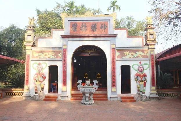 Quang cảnh Đền Nghè