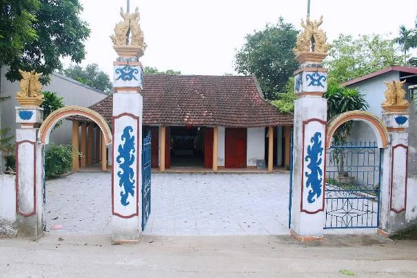Cổng đình Sơn Cương