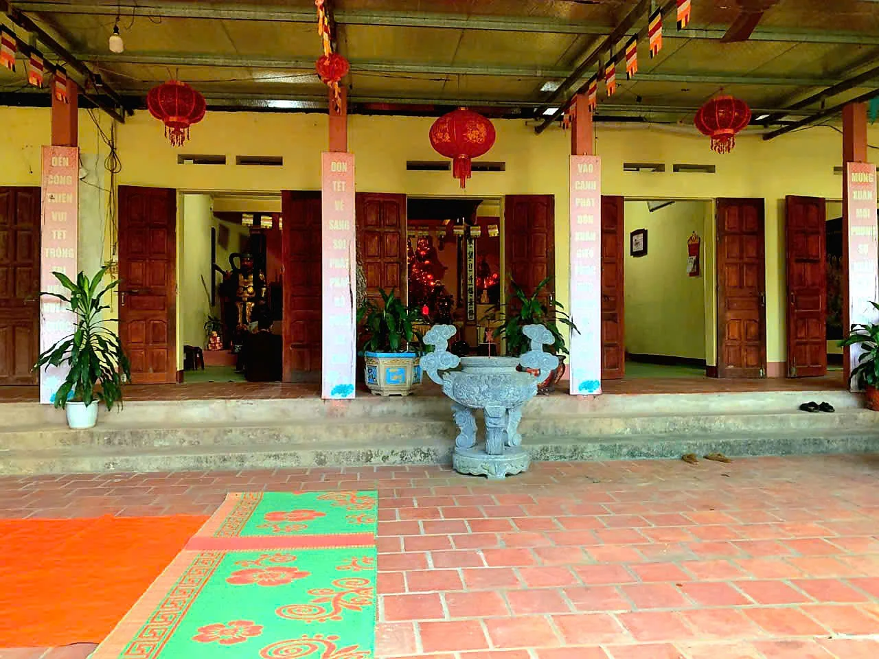 Khuôn viên chùa hiện nay