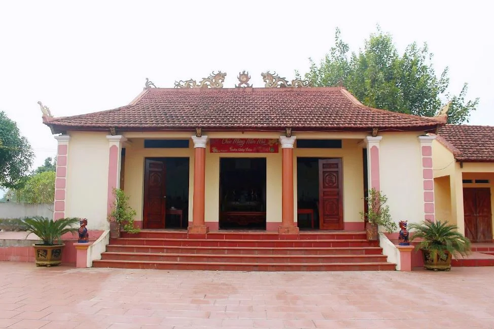 Đình Bình Phú xã Cẩm Khê
