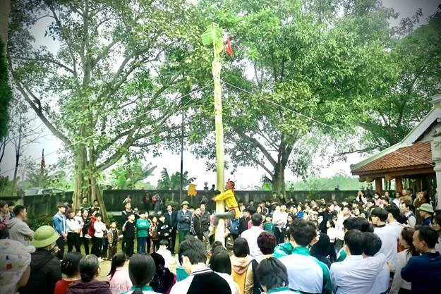 Một trò chơi dân gian tại lễ hội đình Thổ khối