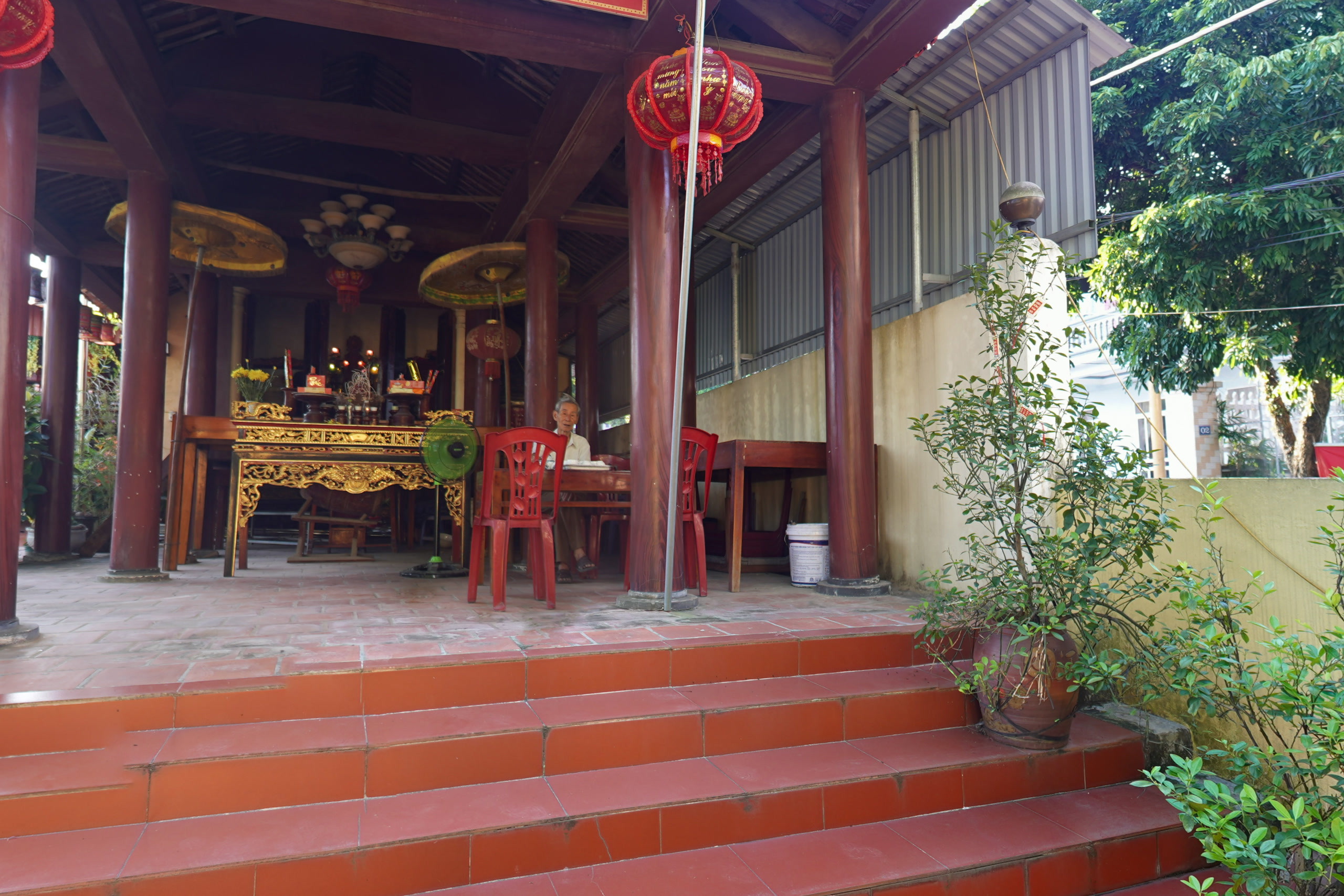 Đình Vực Câu
