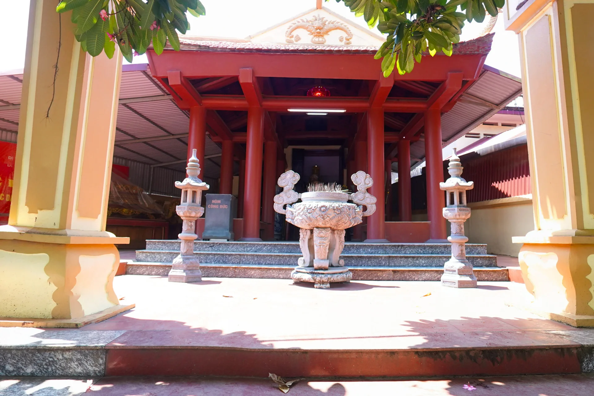 Đình Khiển